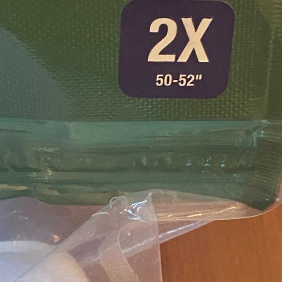 Hanes Best Tagless T-Shirts / Undershirts — White Tahirts — 2XL - Picture 4 of 5